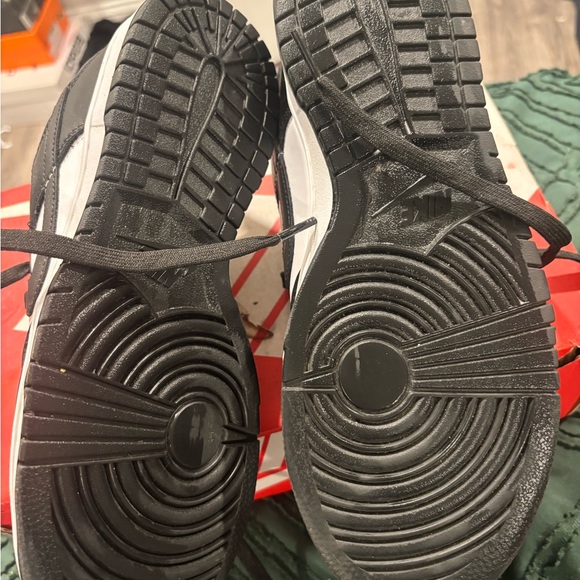 Nike Dunks - Picture 6 of 7